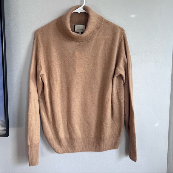 NWT TUCKERNUCK Camel Cashmere Turtleneck Sweater L - Picture 8 of 12